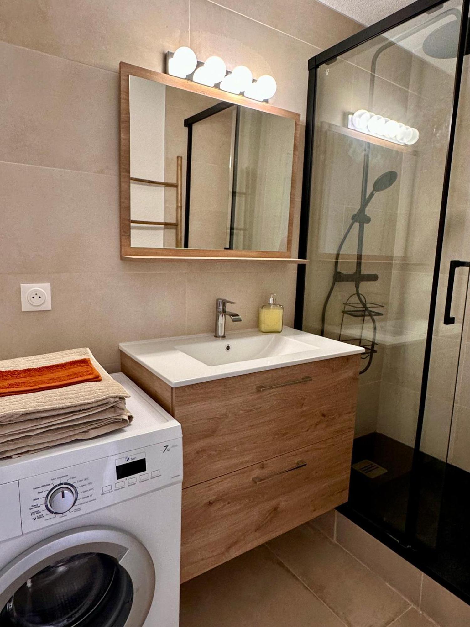 Evasion Setoise - Appartement Avec Balcon Vue Marina, Climatise, Parking - Situe A 200M De La Plage Sète Esterno foto